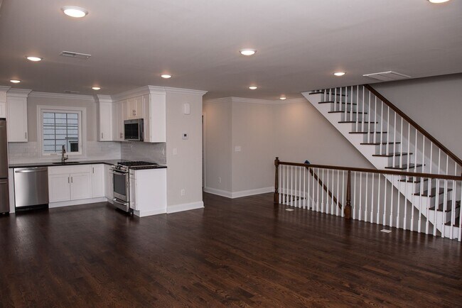 Building Photo - 303 Witherspoon St