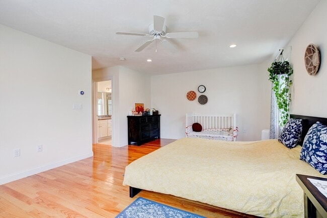 Building Photo - 3 Hawthorne St