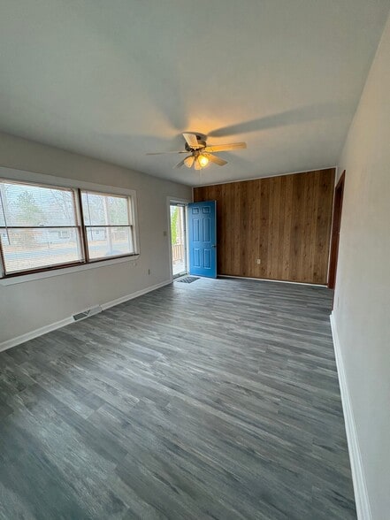 Building Photo - 32030 Steel Dr