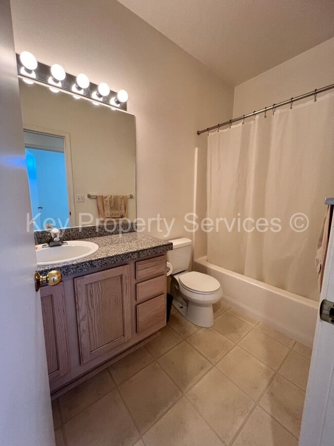 Building Photo - Westridge Ranch Across from Park!