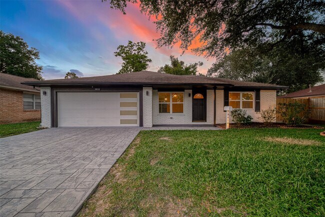 Building Photo - 9614 Hammerly Blvd