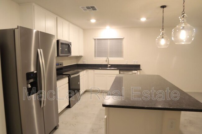 Building Photo - 2783 N Mulberry Pl