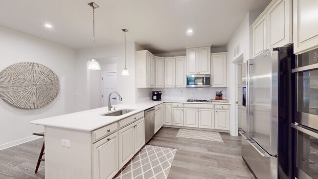 Building Photo - 3 bed, 2.5 bath Townhouse with 2 car garage AVAILABLE Soon  in Mooresville