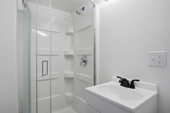 Building Photo - 549 E Ercoupe Dr