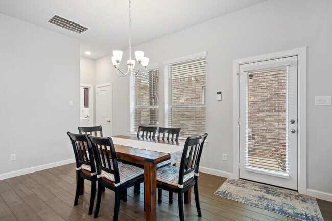 Building Photo - 27022 Brighton Valley Way