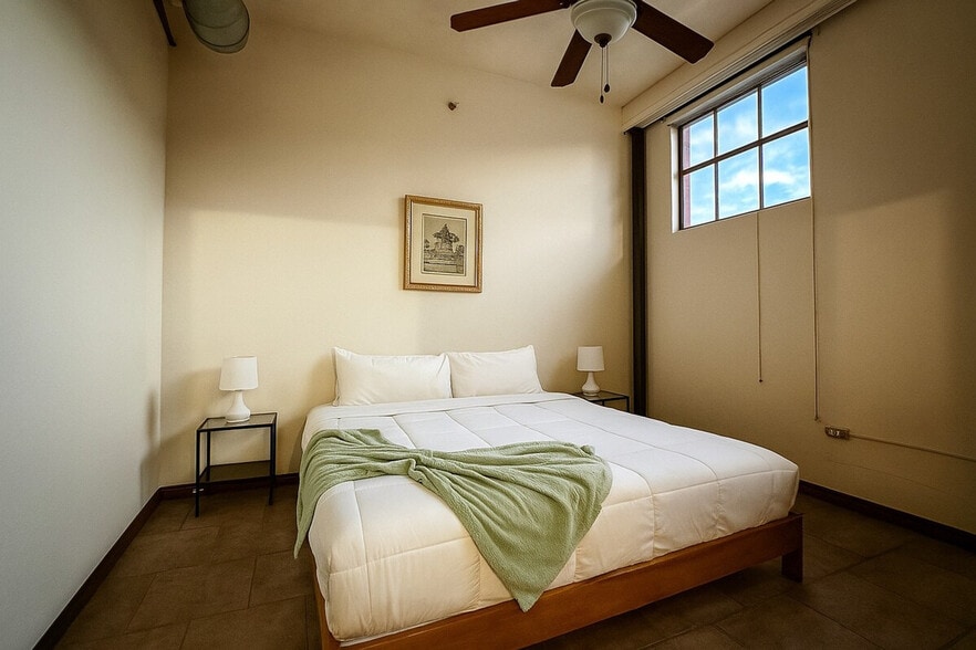 Building Photo - 521 N Jefferson Ave