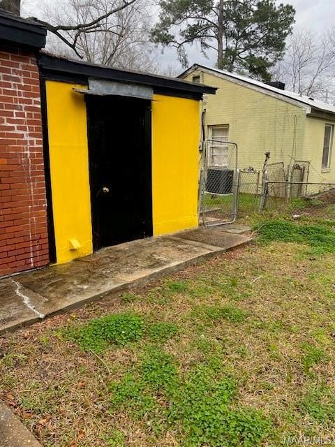 Building Photo - 169 W Woodland Dr