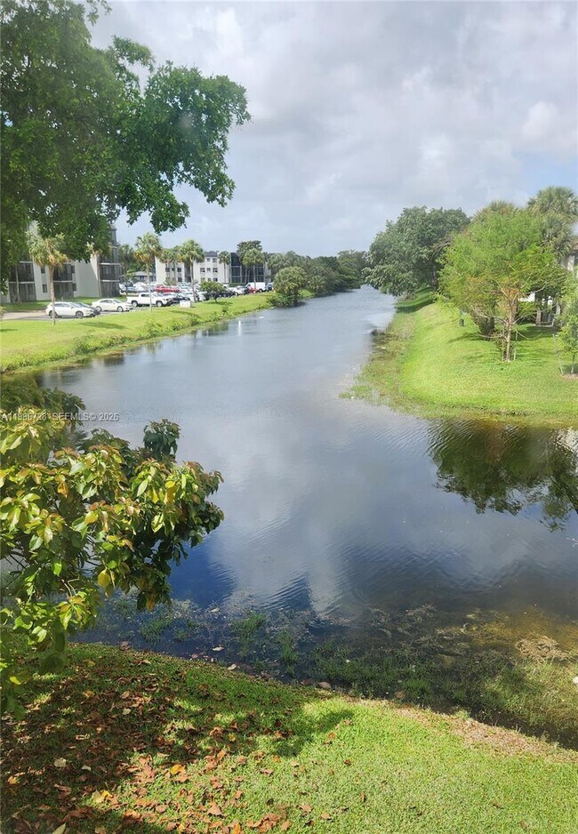 Building Photo - 3811 NW 84th Ave