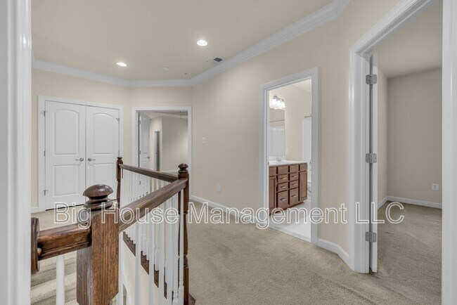 Building Photo - 3713 Chancelsors Dr