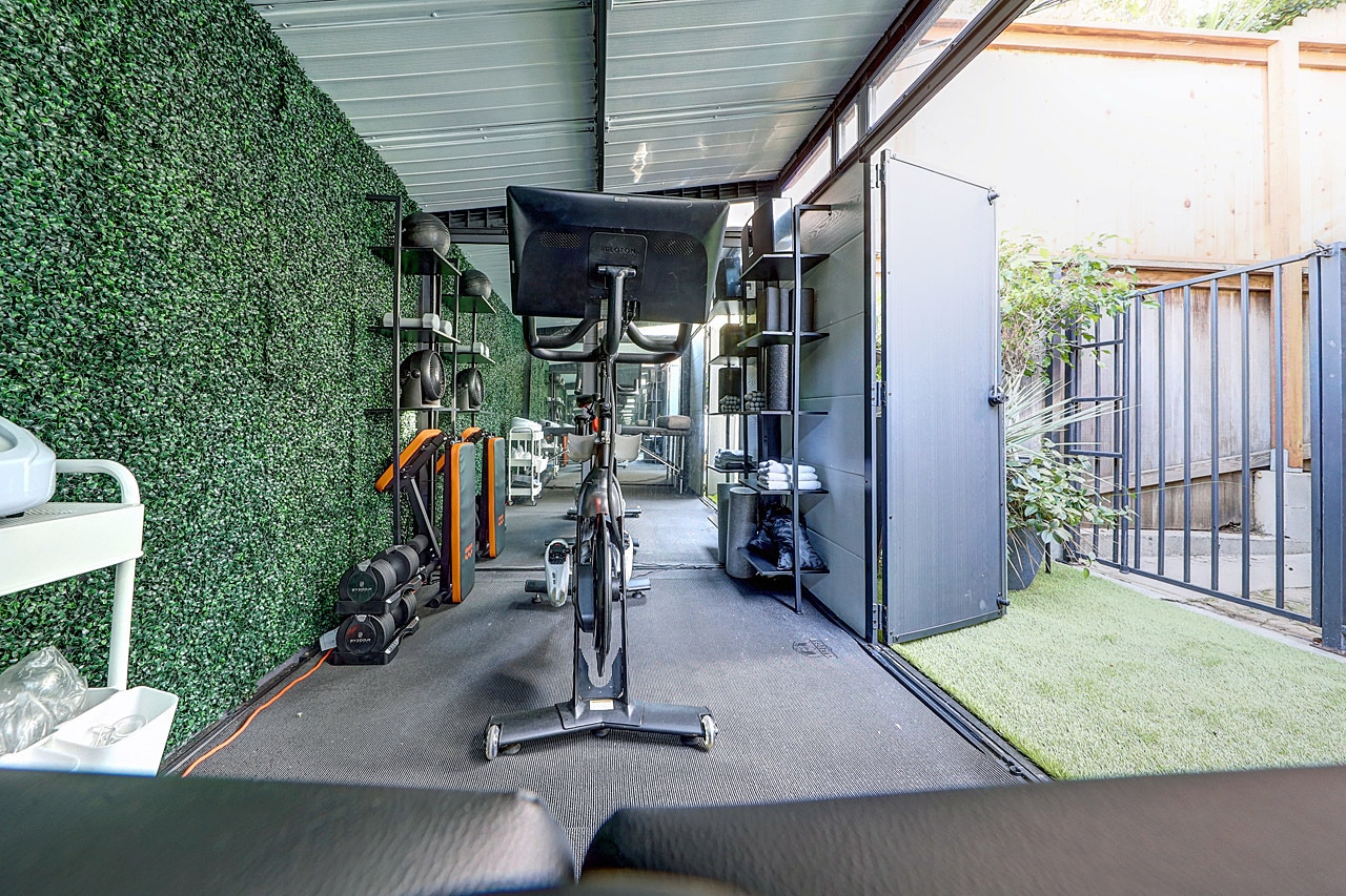 Building Photo - 8326 Ridpath Dr