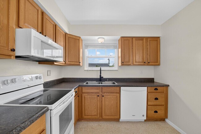 Building Photo - Affordable Sun city Home