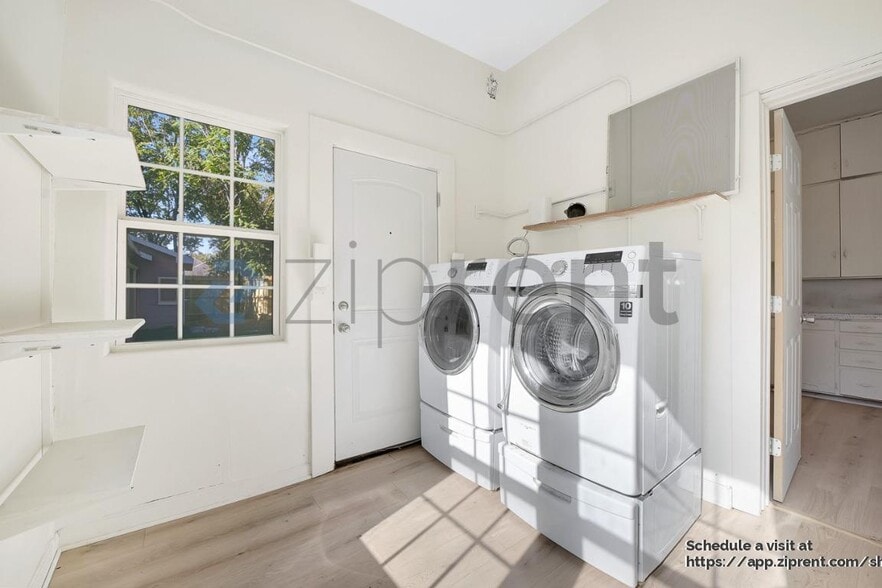 Building Photo - 3711 Wendelkin St