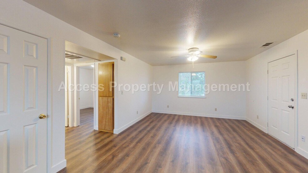 Building Photo - 114 Baker St