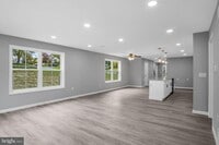 Building Photo - 1500 Embassy Dr