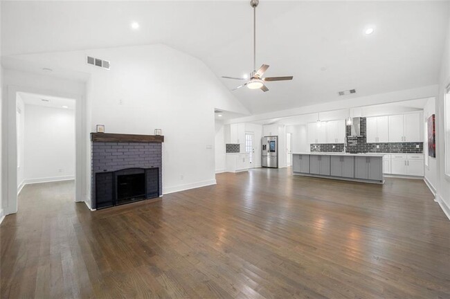 Building Photo - 883 Gaston St SW