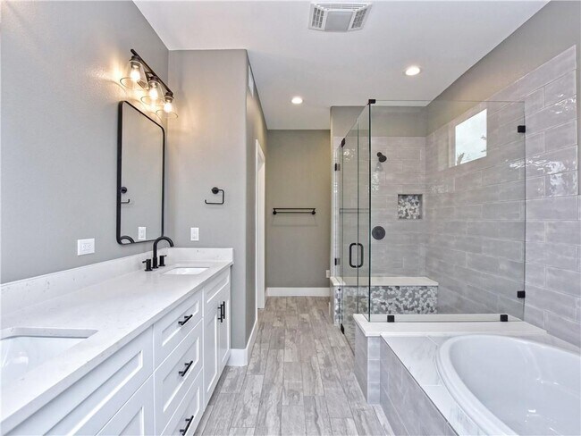 Building Photo - 16310 Forest Way