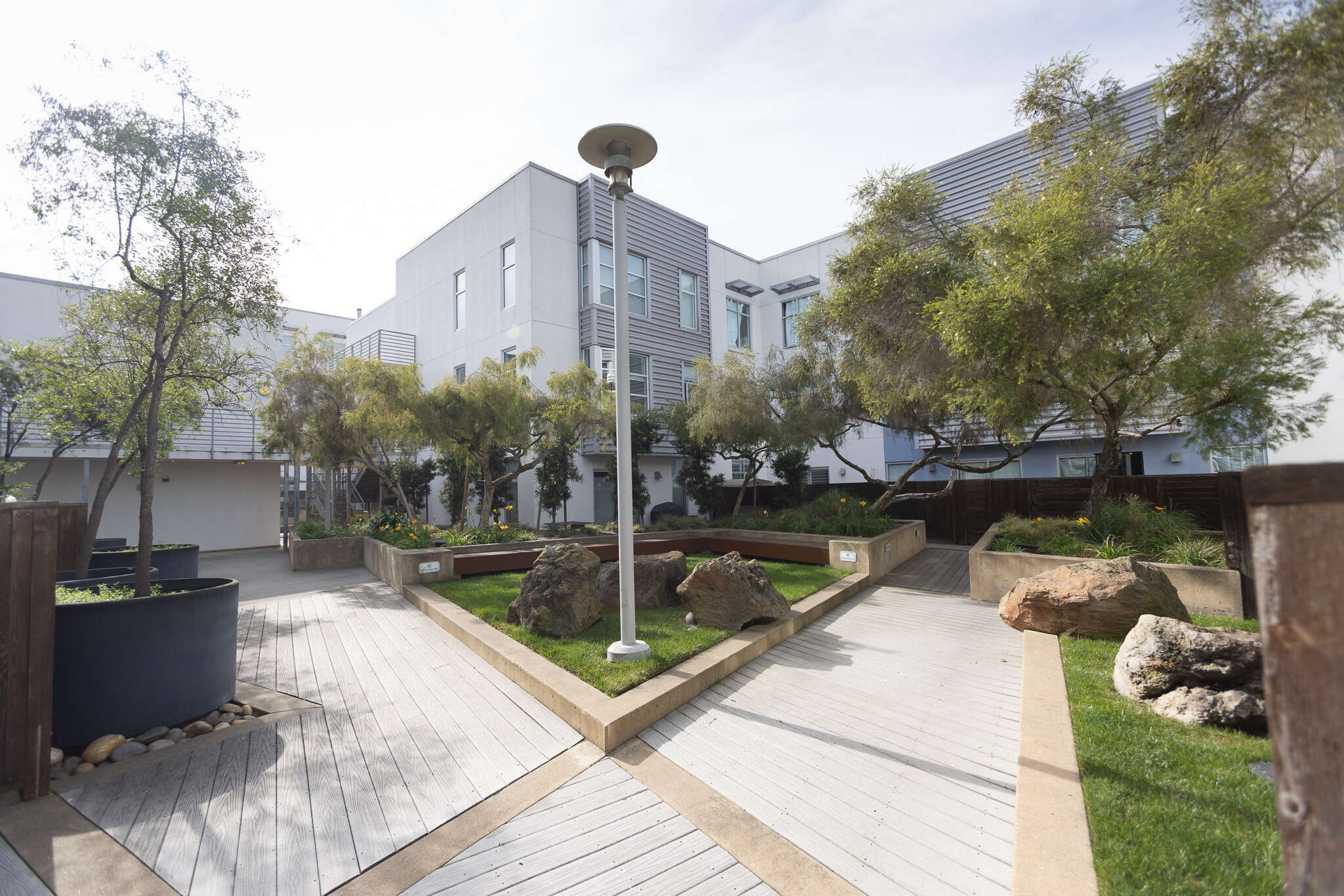 Building Photo - 451 Kansas St