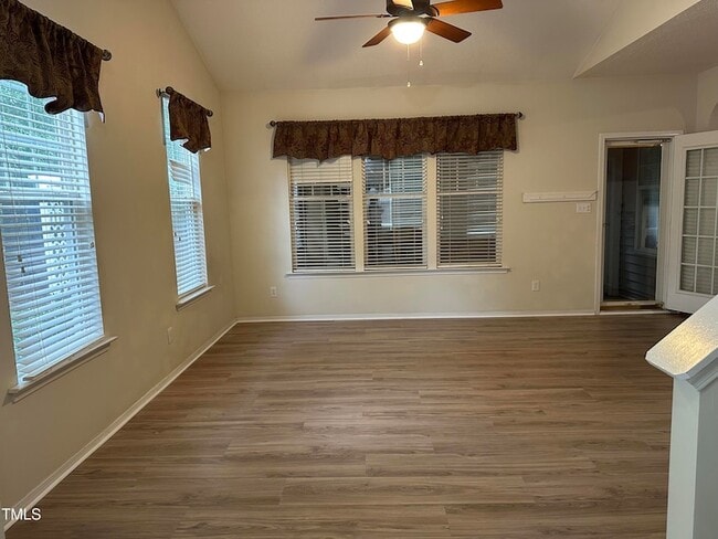 Building Photo - 501 Founders Walk Dr