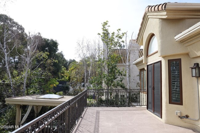 Building Photo - 4328 Park Verdi