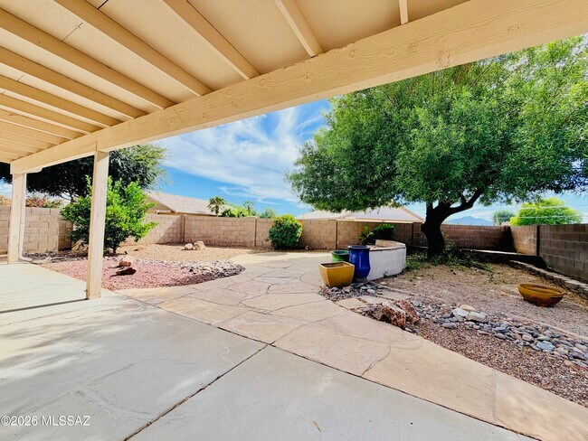 Building Photo - 2875 W Simplicity Dr