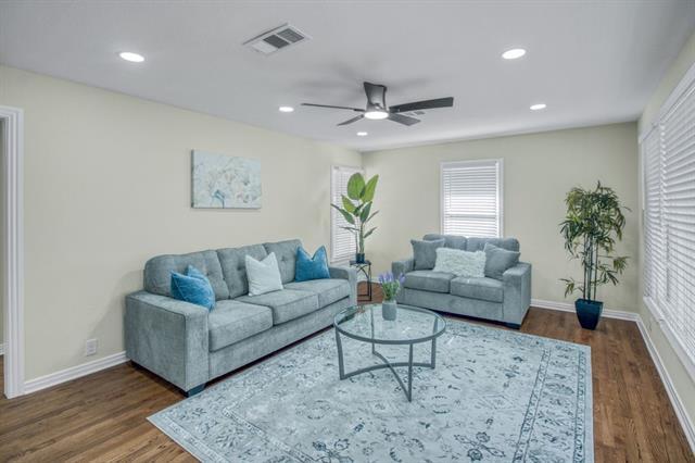 Building Photo - 805 Ross Trail