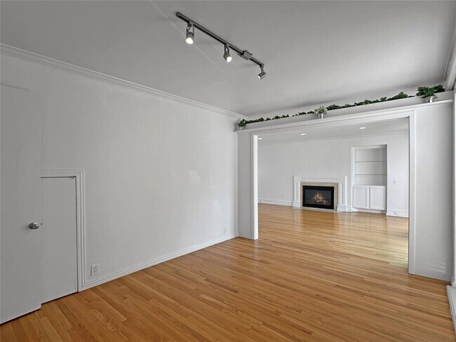 Building Photo - 1111 Potomac Dr