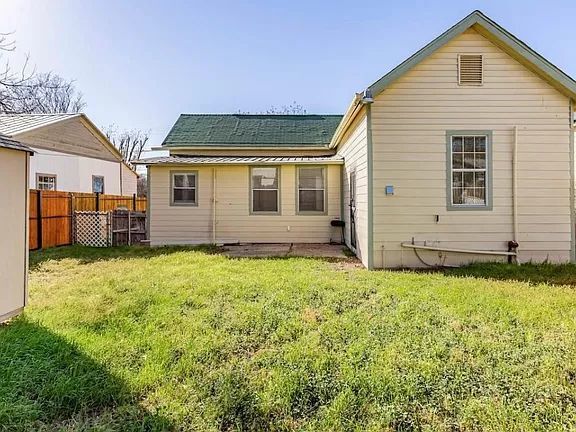 Building Photo - SAFE HAVEN HOMES