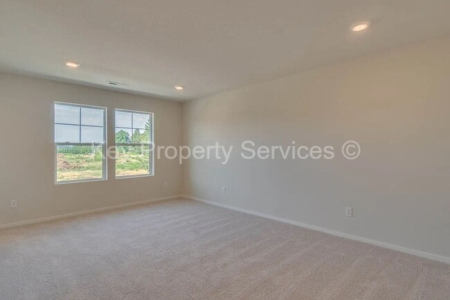 Building Photo - Brush Prairie Area Townhome