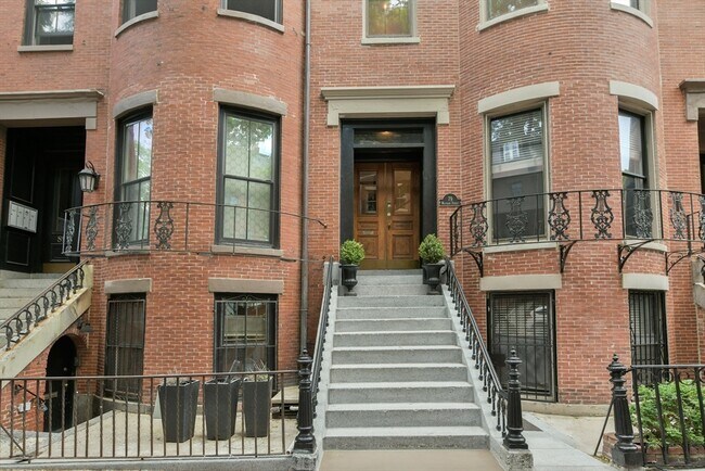 Building Photo - 79 Waltham St