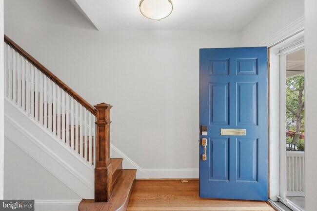 Building Photo - 3839 Beecher St NW