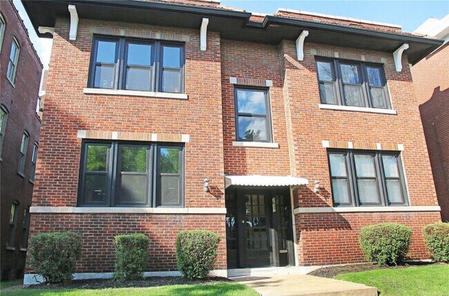 Building Exterior - 3637 Shenandoah Ave