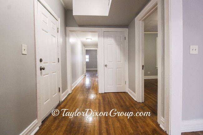 Building Photo - 6611 S Greenwood Ave