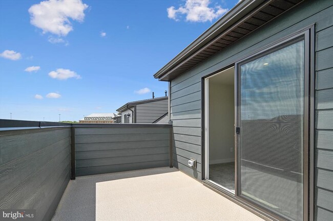 Building Photo - 4328 Ellipse Ter