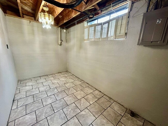 Building Photo - 2 Bedroom in Richmond! - Water Included!