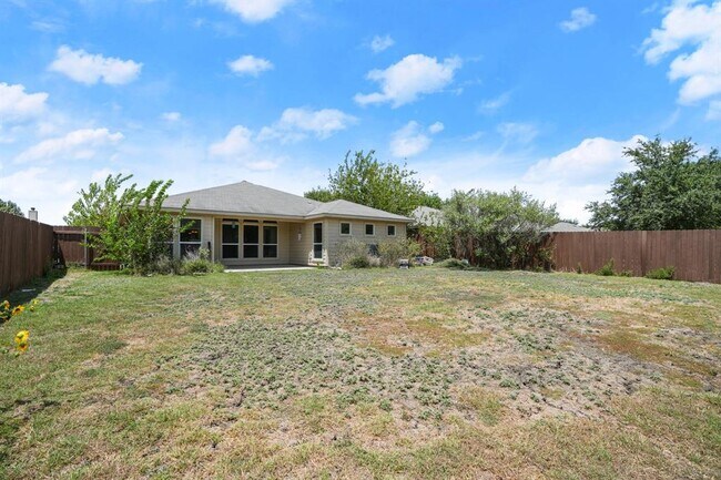 Building Photo - 122 Legends of Hutto Tr