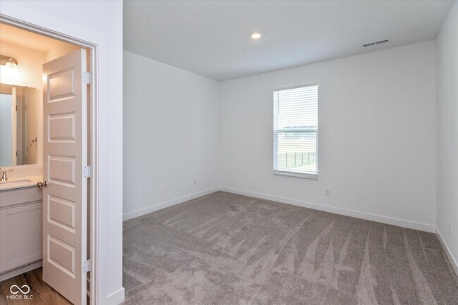 Building Photo - 3148 Hawking Ct