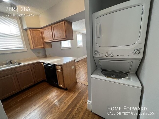 Building Photo - 420 N Broadway