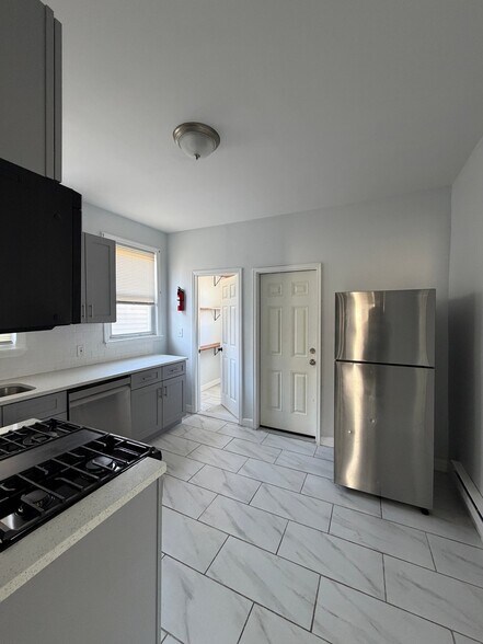 Building Photo - 59 N 15th St