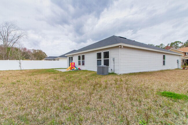 Building Photo - 7634 Fanning Dr