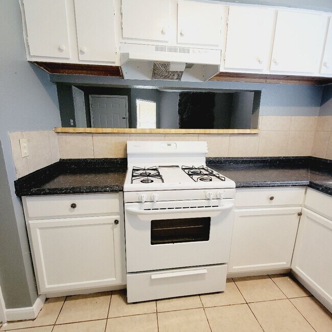 Building Photo - 8607 Crystal Cove Cir
