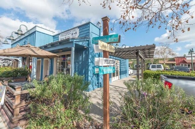 Building Photo - Remodeled 2BD Condo in the Heart of Old Poway