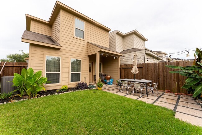 Building Photo - 6047 Wesley Manor Ct