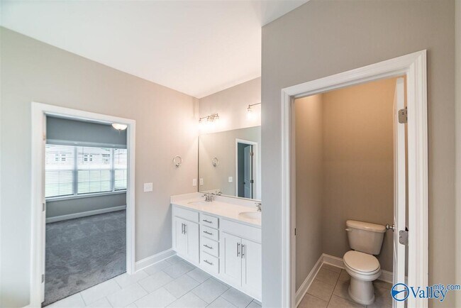 Building Photo - 3029 Crystal Creek Dr