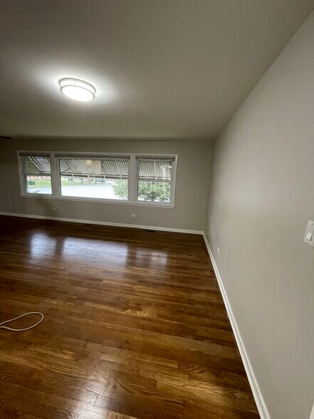 Building Photo - 7202 W Crain St