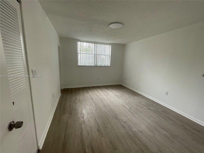 Building Photo - 1810 SW 81st Ave