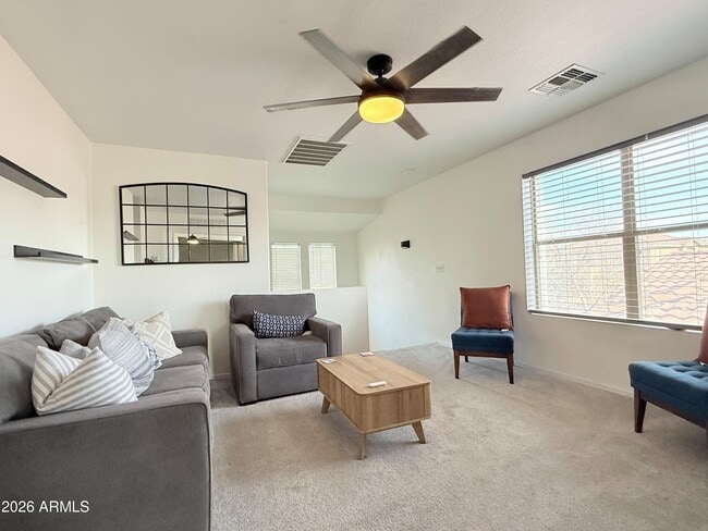 Building Photo - 3033 E Santa Rosa Dr