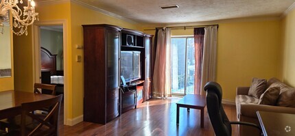 Building Photo - "FURNISHED" 1bd! Walk-in closet, private b...