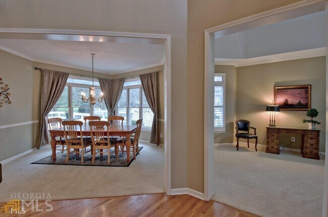 Building Photo - 404 Burgess Point