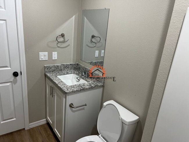 Building Photo - Brand new 2 bedroom 2 bath duplex