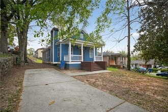 Building Photo - 218 Barfield Ave SW